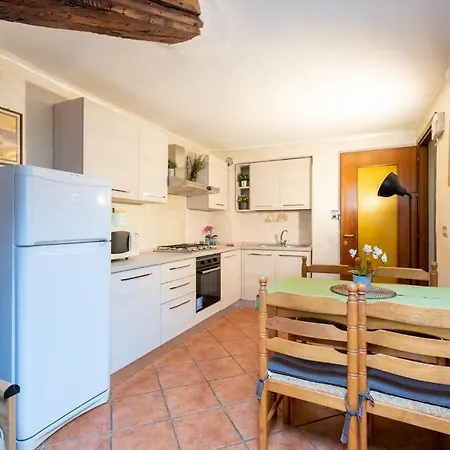 Mansarda Xx Settembre 72 تورينو