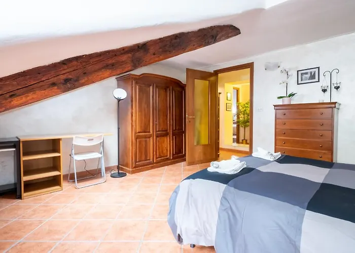 Mansarda Xx Settembre 72 *