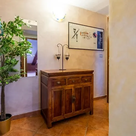 Mansarda Xx Settembre 72 아파트